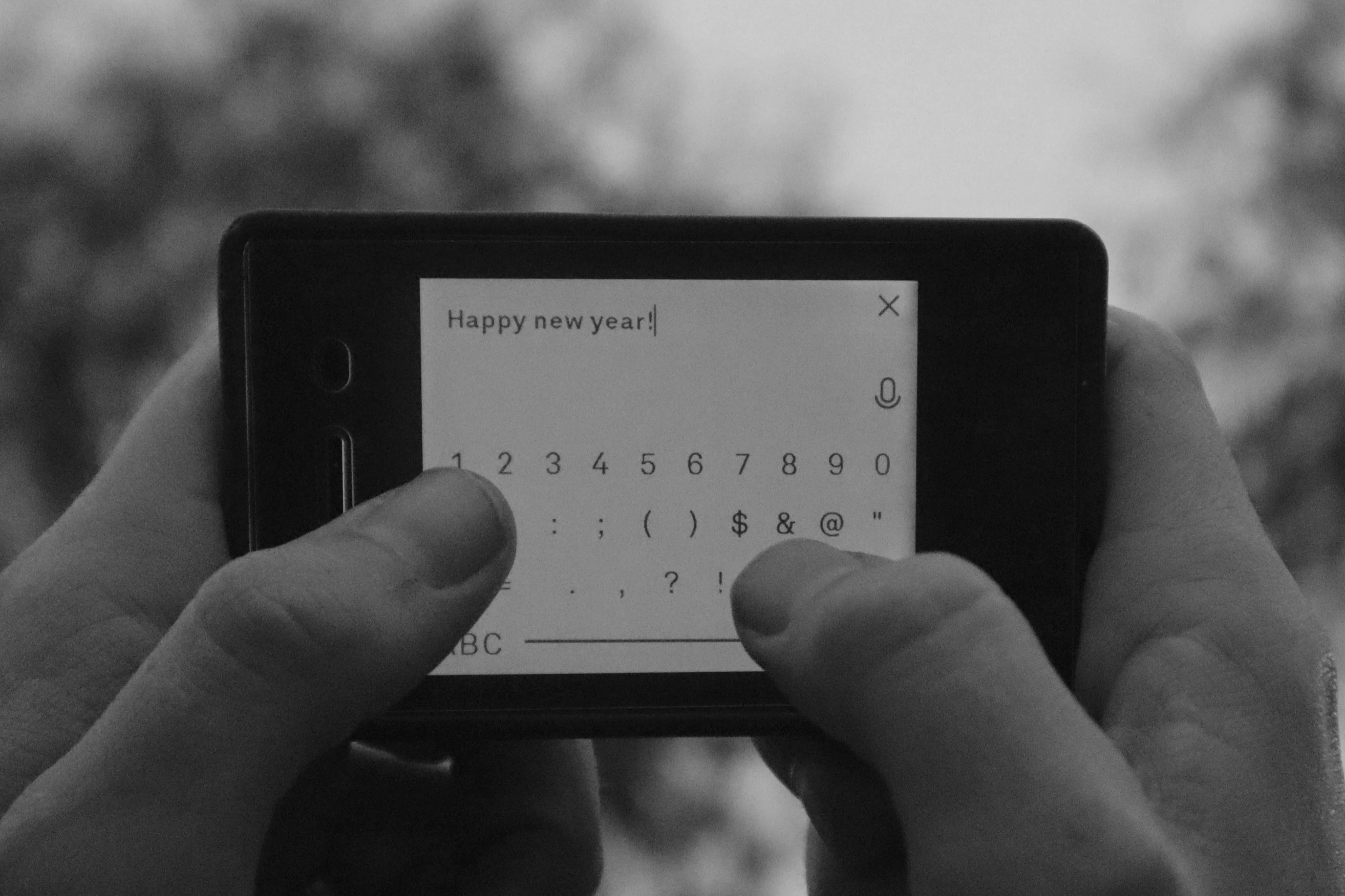 The Light Phone II - Image 12