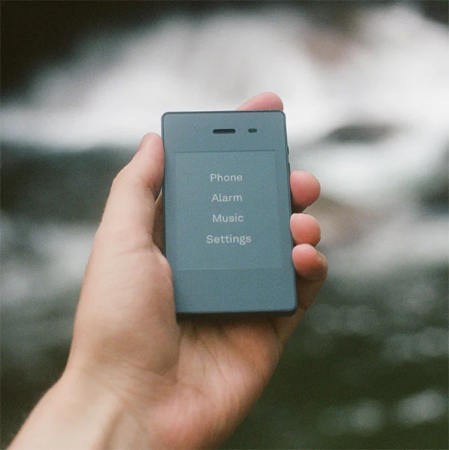 The Light Phone II - Image 9